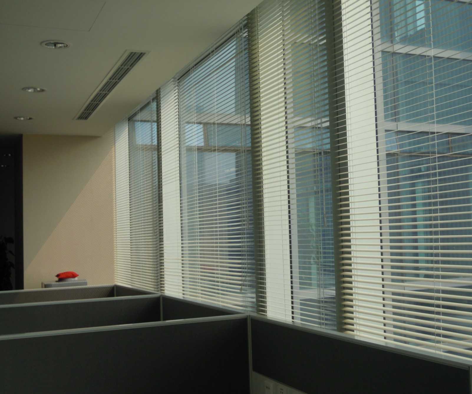 25mm Motor Alu-Venetian Blinds